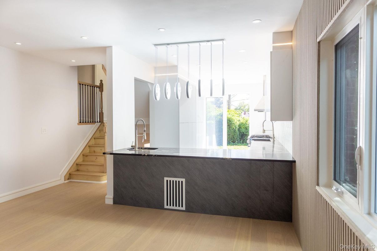 Interior, Kitchen, Pendant Lights, Recessed Lighting, Wood Texture Flooring