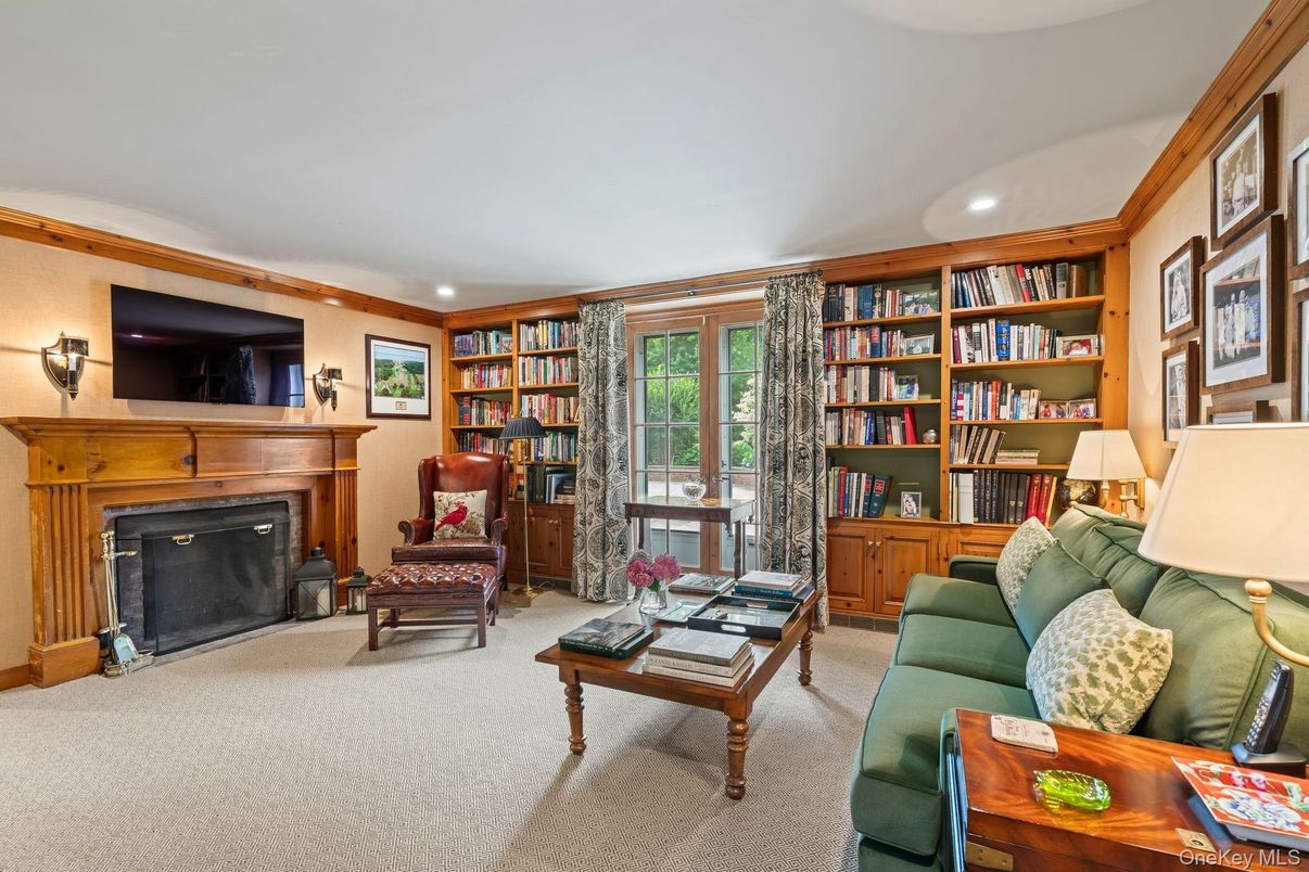 Fireplace, Interior, Living room, Recessed Lighting