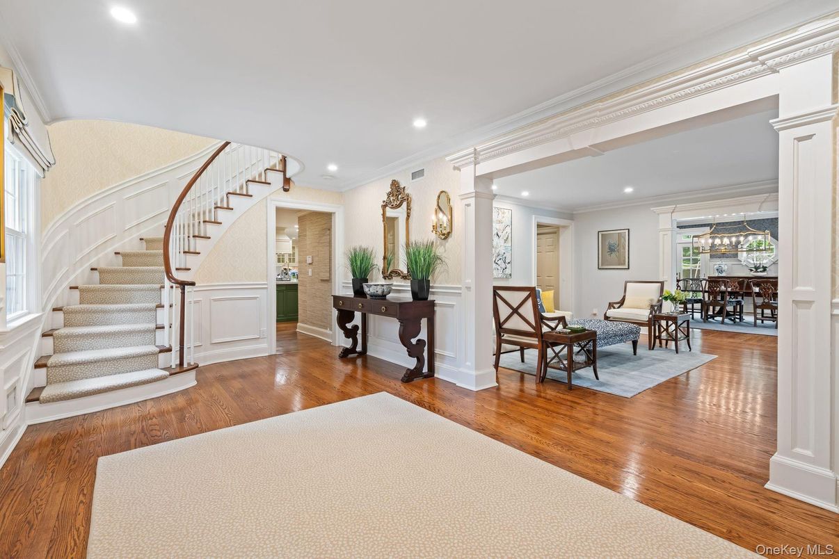 Dining room, Interior, Living room, Recessed Lighting, Wood Texture Flooring