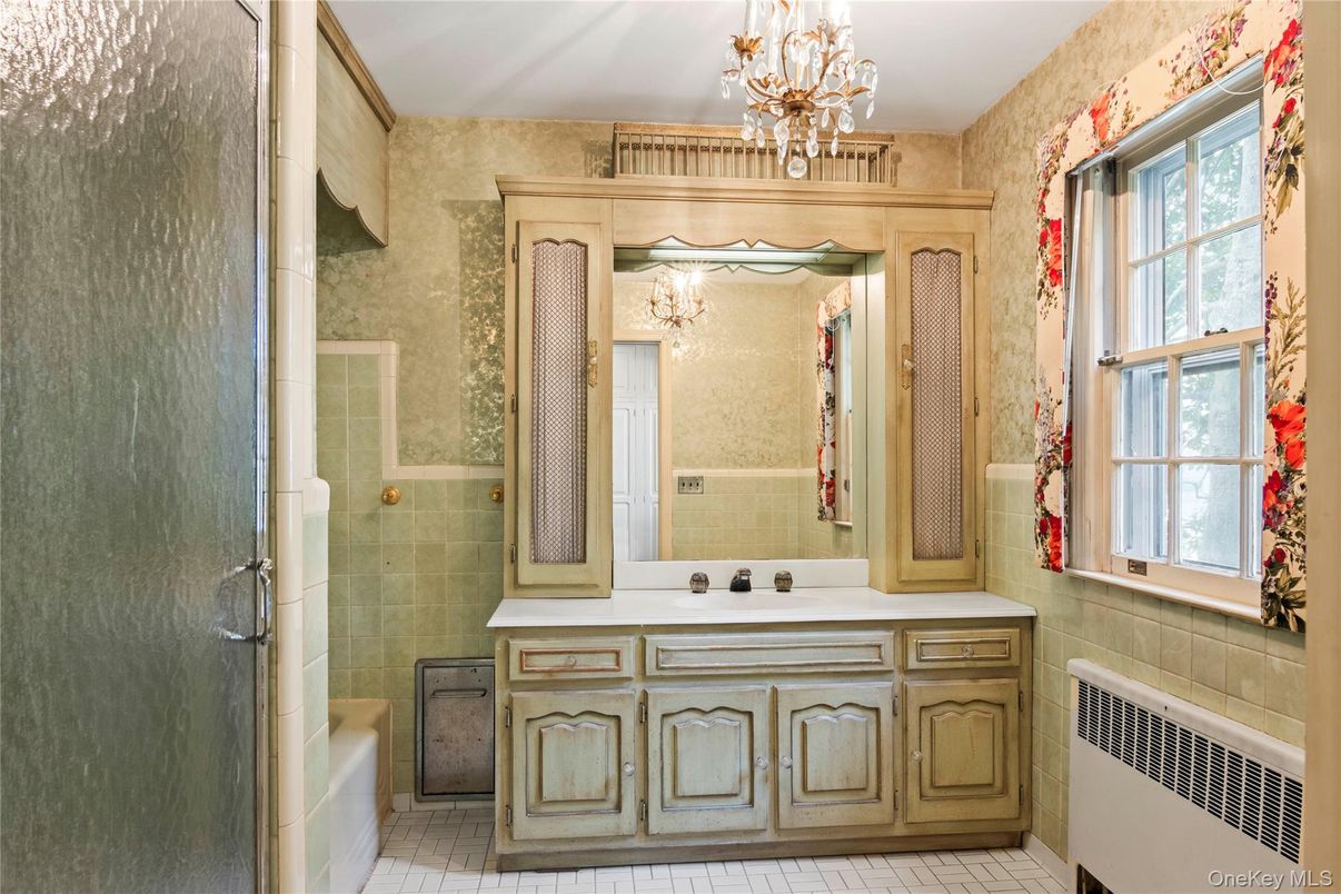 Bathroom, Chandelier, Interior