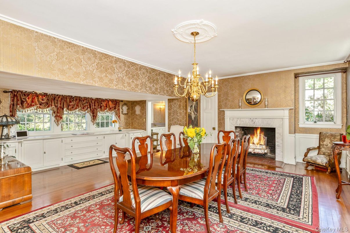 Chandelier, Dining room, Fireplace, Interior, Wood Texture Flooring