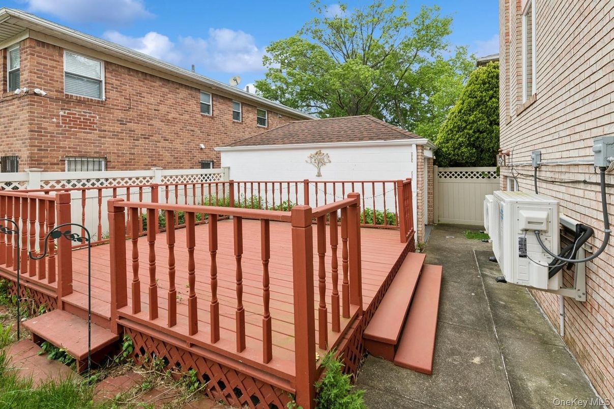 Detached Garage, Exterior