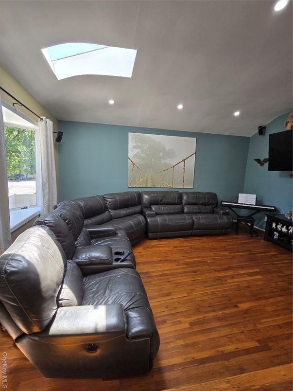 Home Theatre Room, Interior, Living room, Recessed Lighting, Wood Texture Flooring