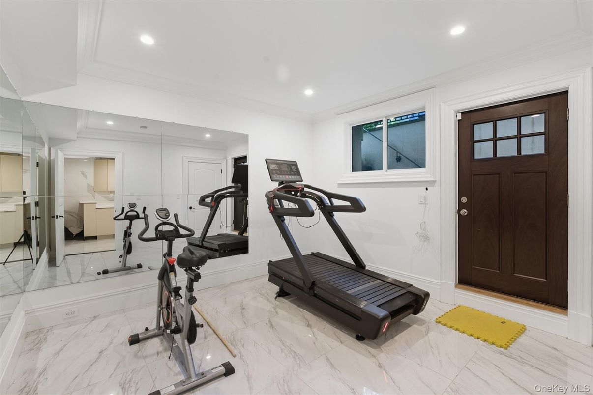Fitness Equipment, Interior, Marble, Recessed Lighting