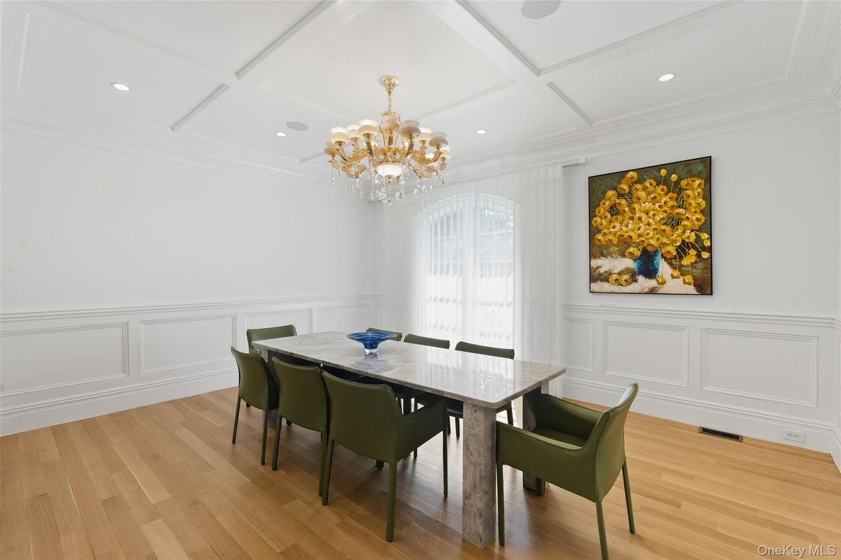 Chandelier, Dining room, Interior, Recessed Lighting, Wood Texture Flooring