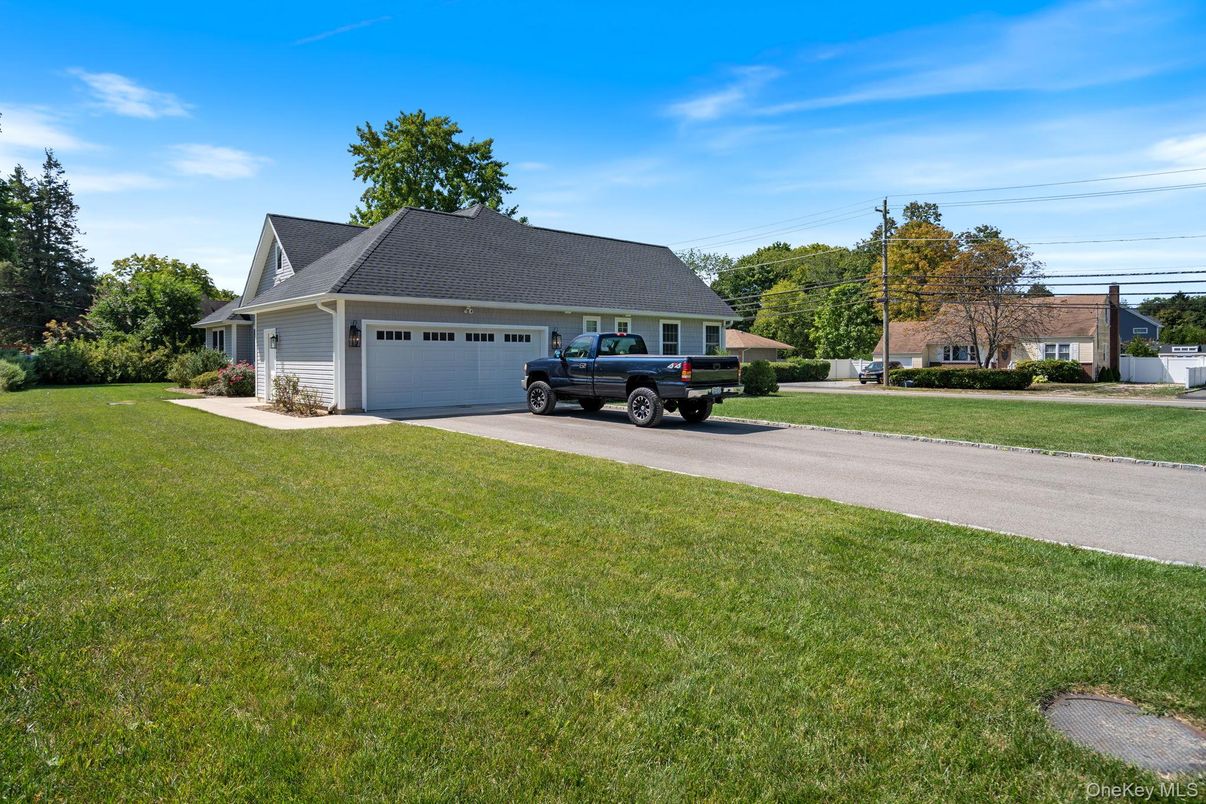 Backyard, Detached Garage, Exterior