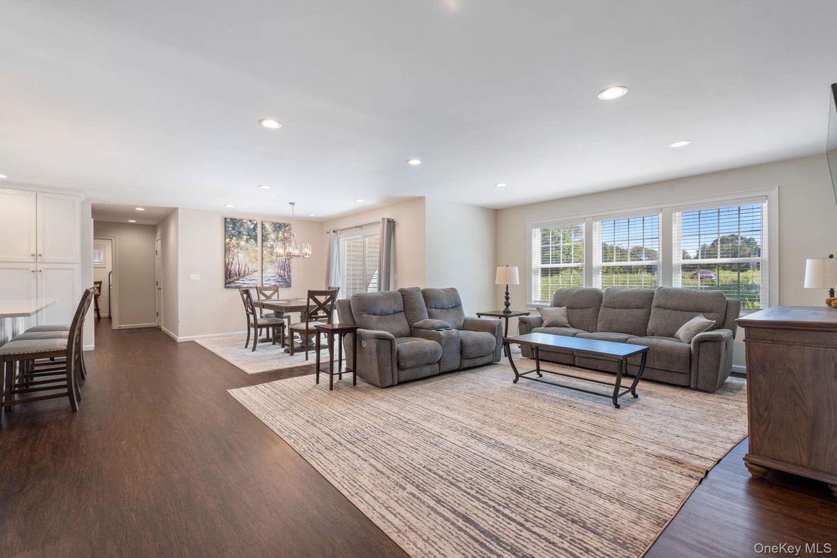 Dining room, Interior, Living room, Pendant Lights, Recessed Lighting, Wood Texture Flooring