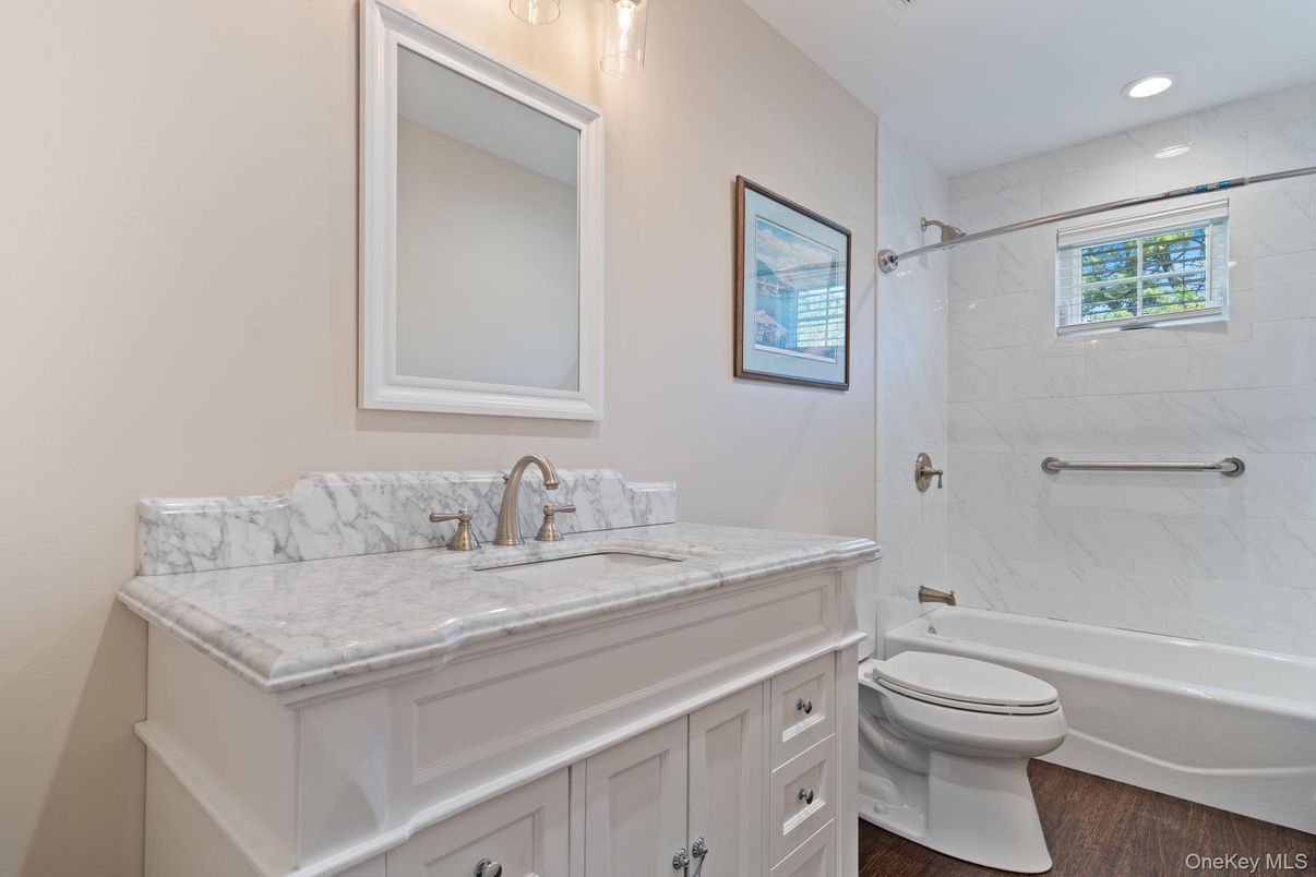 Bathroom, Interior, Marble Walls, Recessed Lighting, Wood Texture Flooring