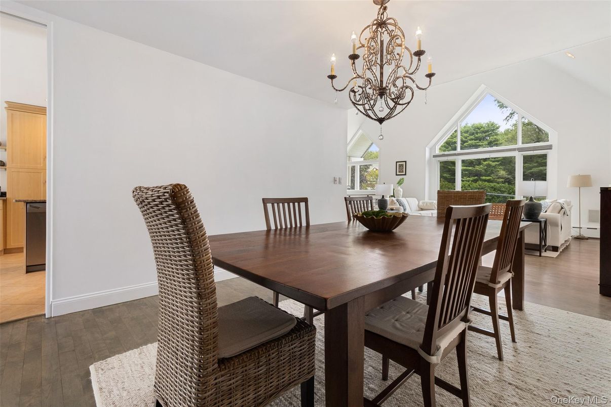 Chandelier, Dining room, Interior, Recessed Lighting, Wood Texture Flooring