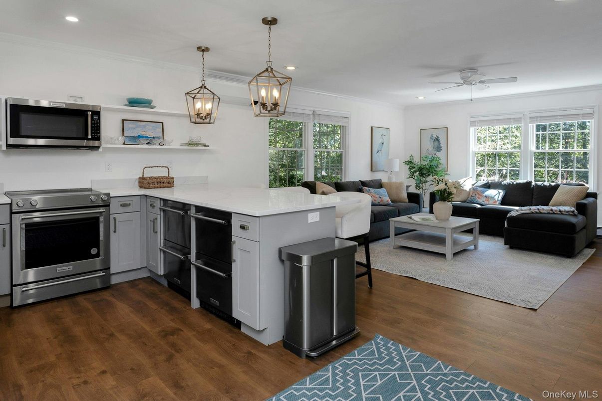 Interior, Kitchen, Living room, Pendant Lights, Recessed Lighting, Stainless Steel Appliances, Wood Texture Flooring