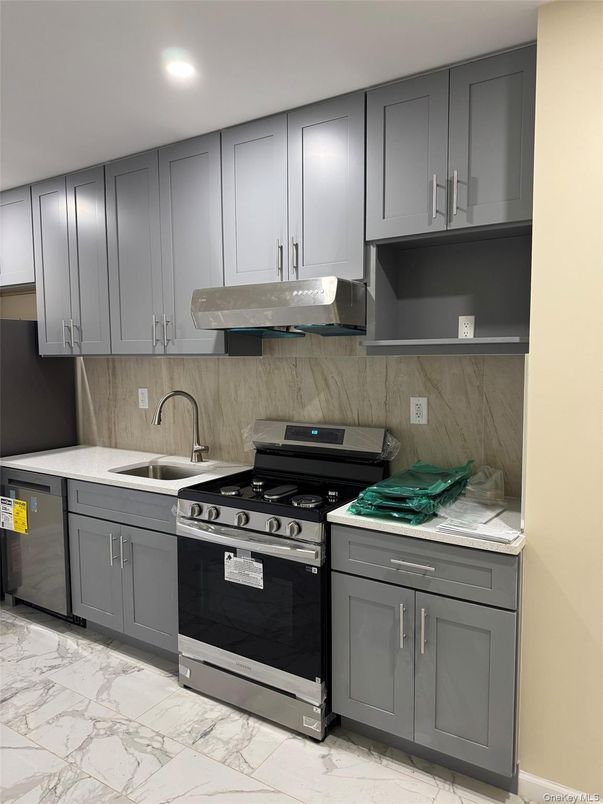 Interior, Kitchen, Marble, Recessed Lighting, Stainless Steel Appliances