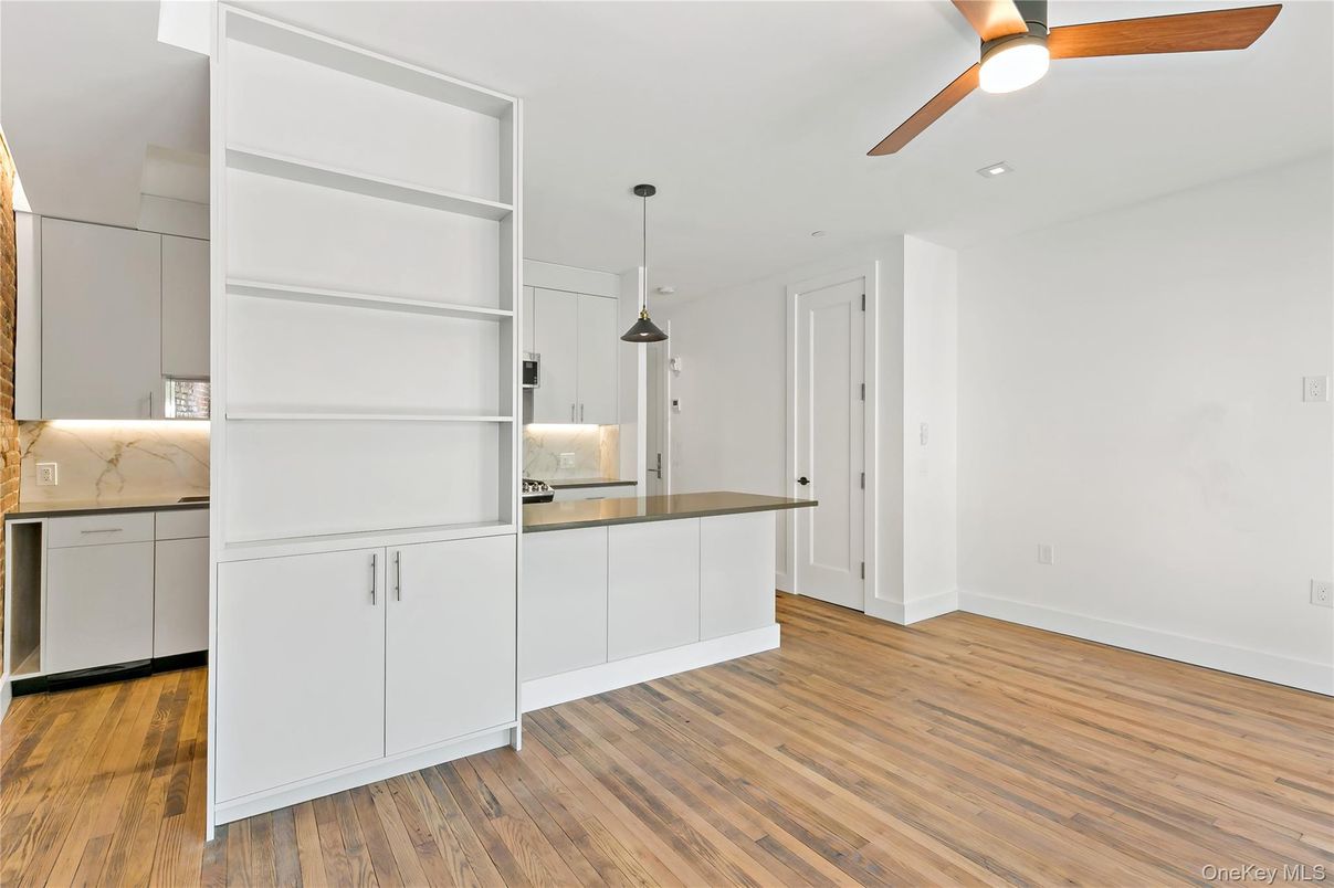 Interior, Kitchen, Pendant Lights, Recessed Lighting, Wood Texture Flooring