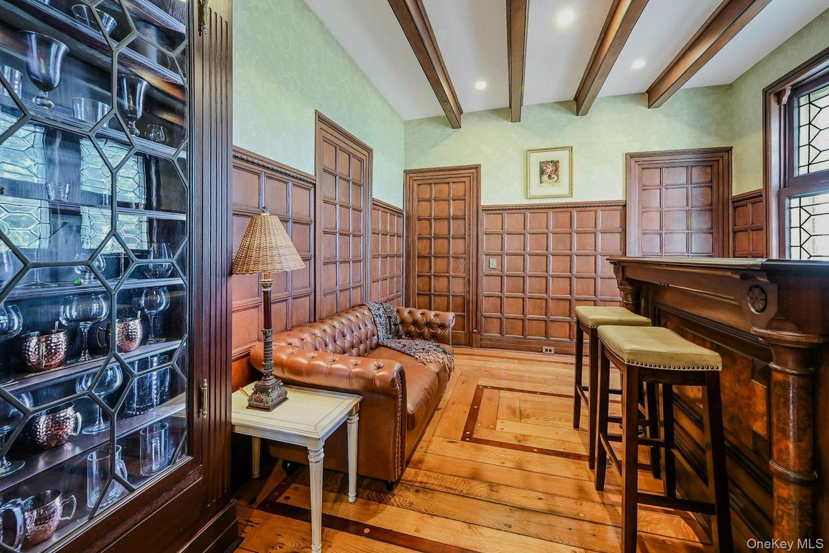 Interior, Recessed Lighting, Wooden Beams, Wood Texture Flooring