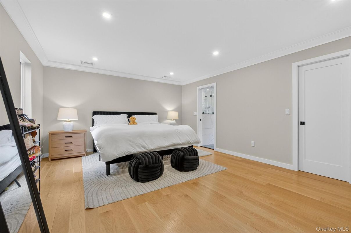 Bedroom, Interior, Recessed Lighting, Wood Texture Flooring