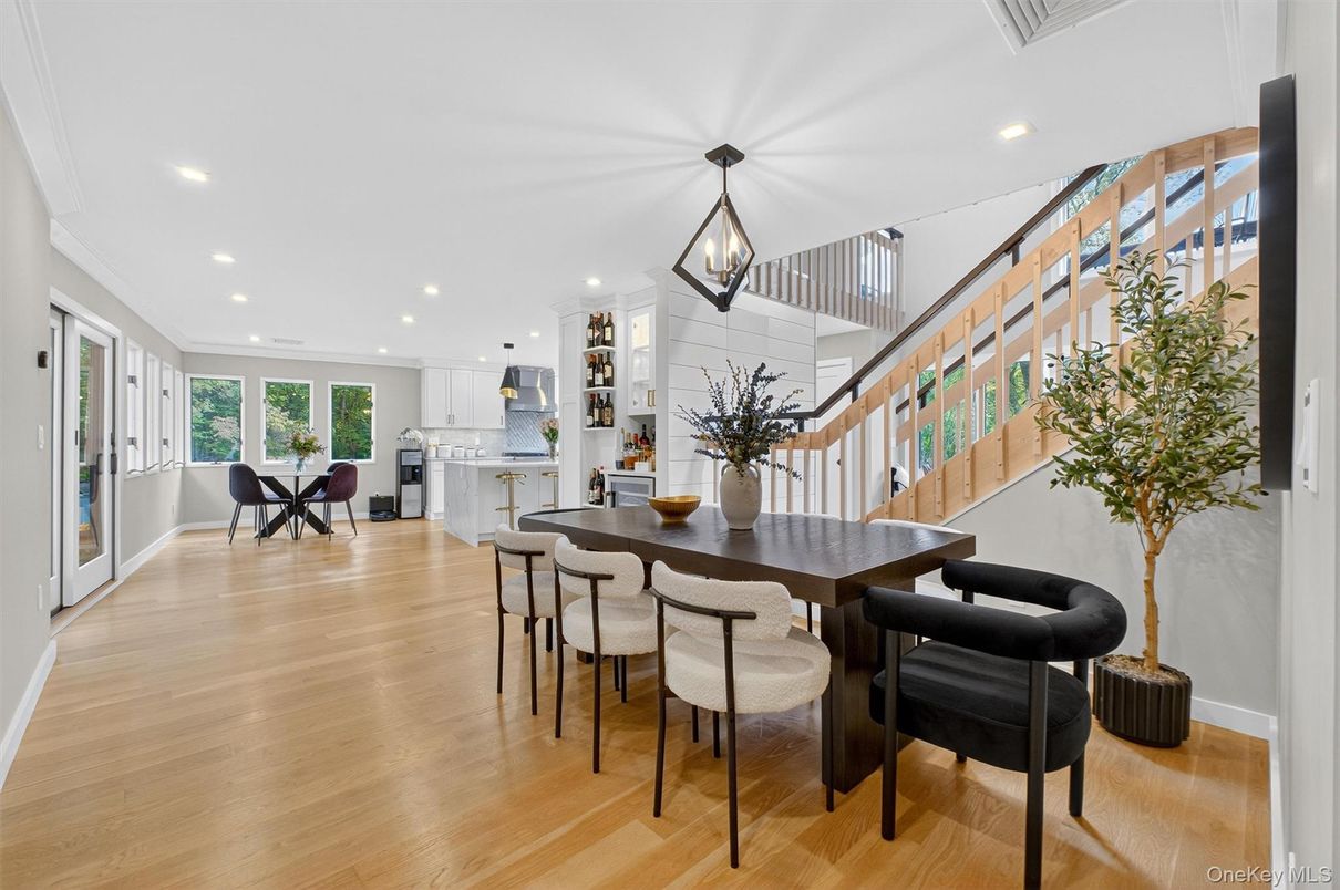 Dining room, Interior, Kitchen, Pendant Lights, Recessed Lighting, Wood Texture Flooring