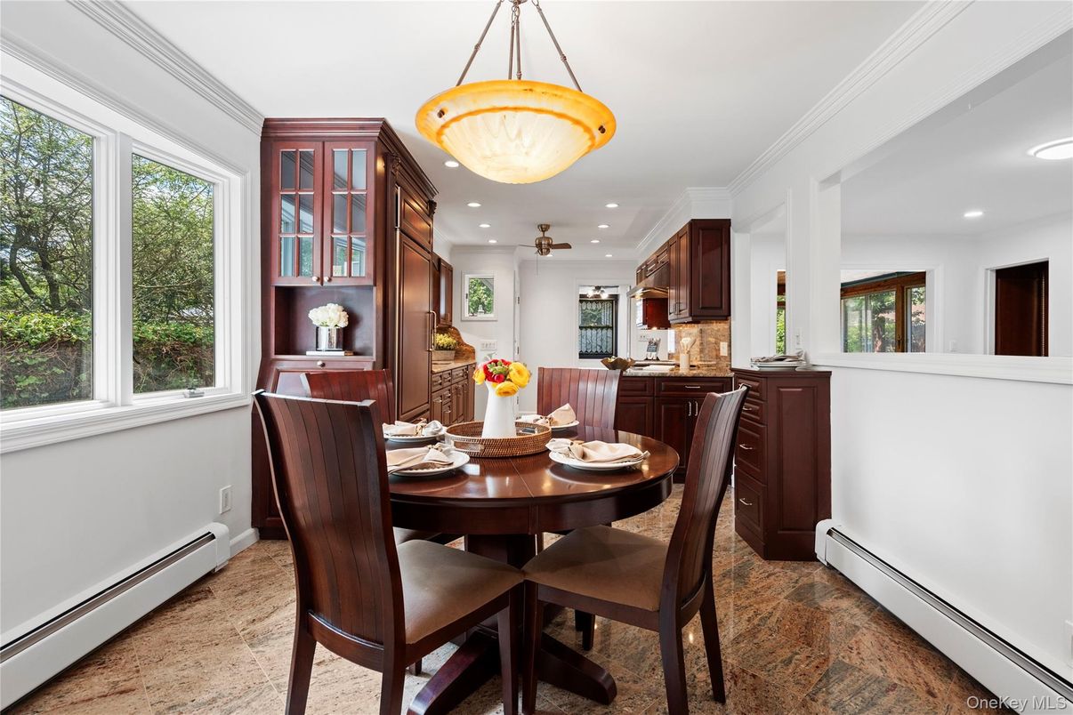 Dining room, Interior, Kitchen, Pendant Lights, Recessed Lighting, Wood Texture Flooring