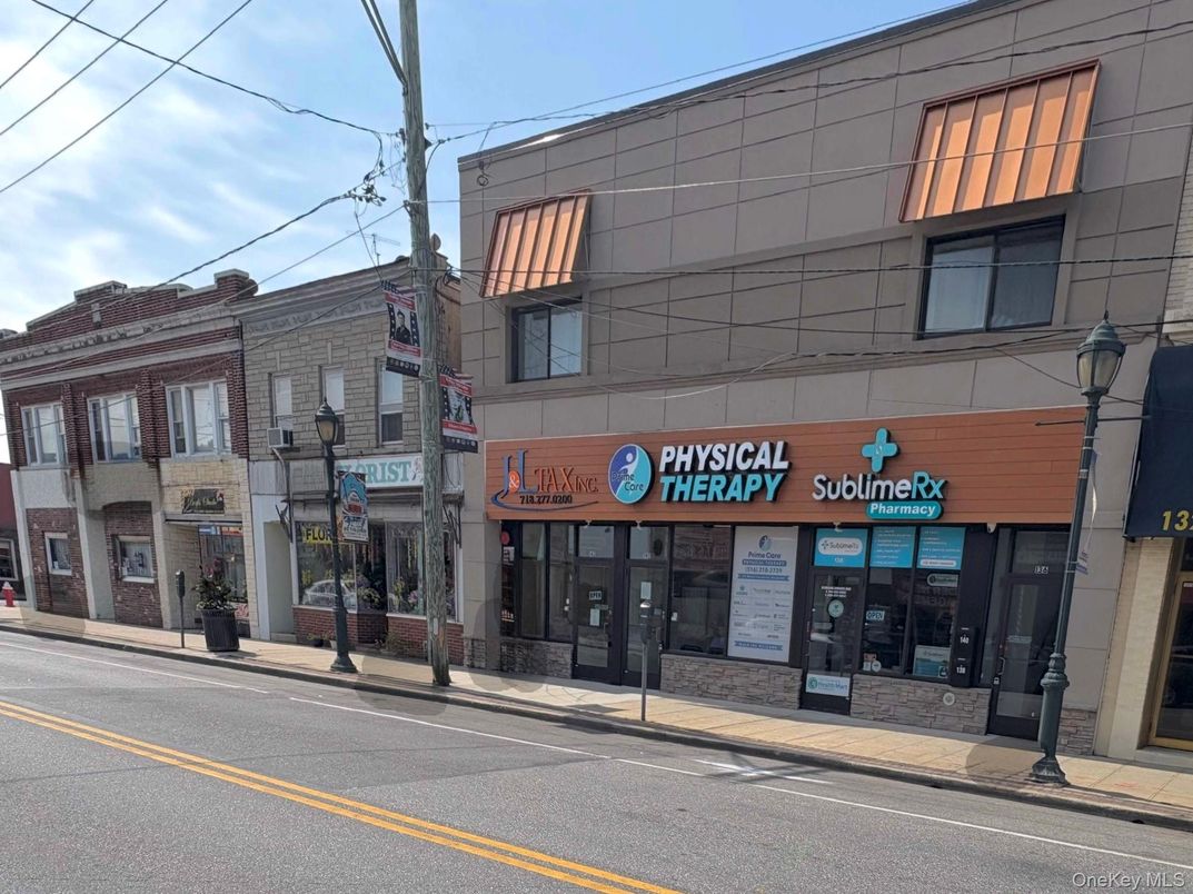 Exterior, Facade, None