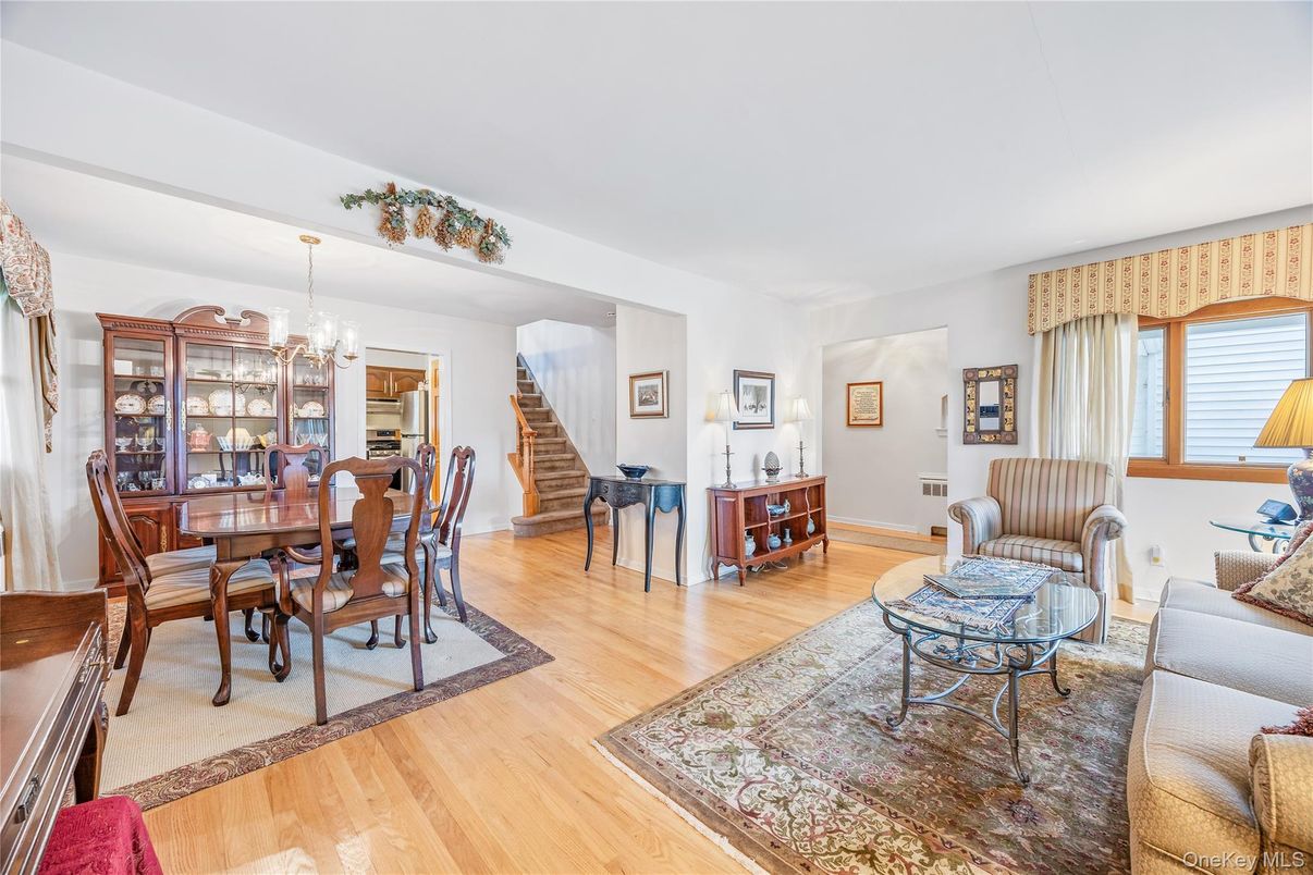 Chandelier, Dining room, Interior, Living room, Wood Texture Flooring