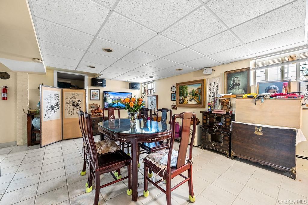 Dining room, Interior
