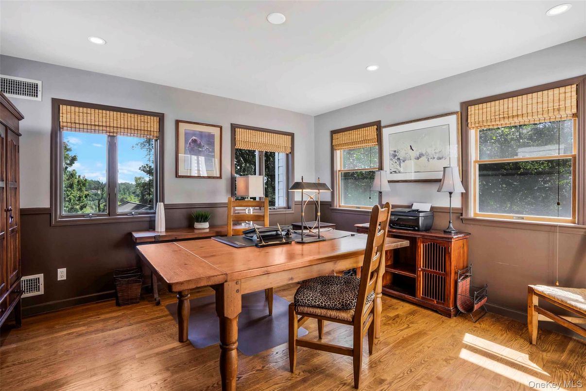 Home Office, Interior, Recessed Lighting, Wood Texture Flooring