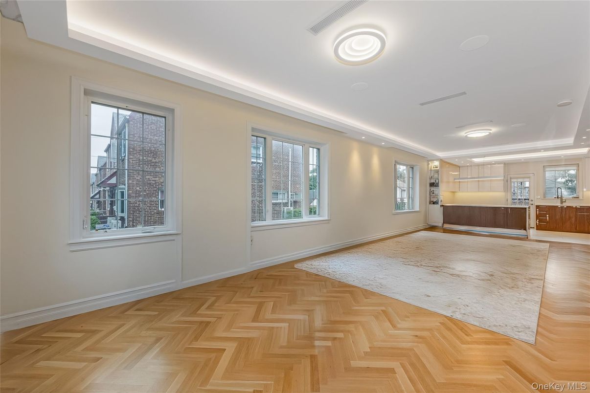 Interior, Recessed Lighting, Wood Texture Flooring