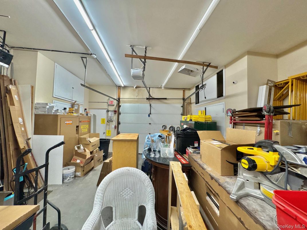 Garage, Interior
