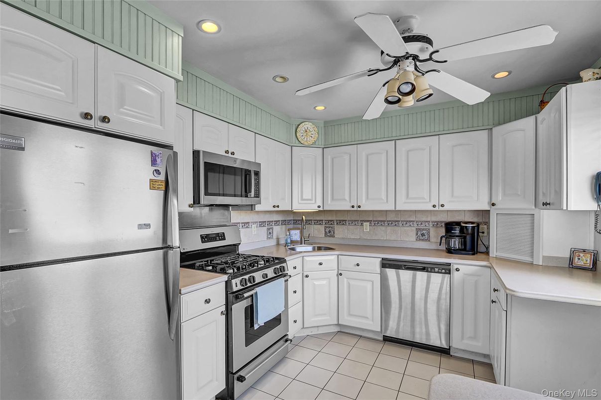 Interior, Kitchen, Recessed Lighting