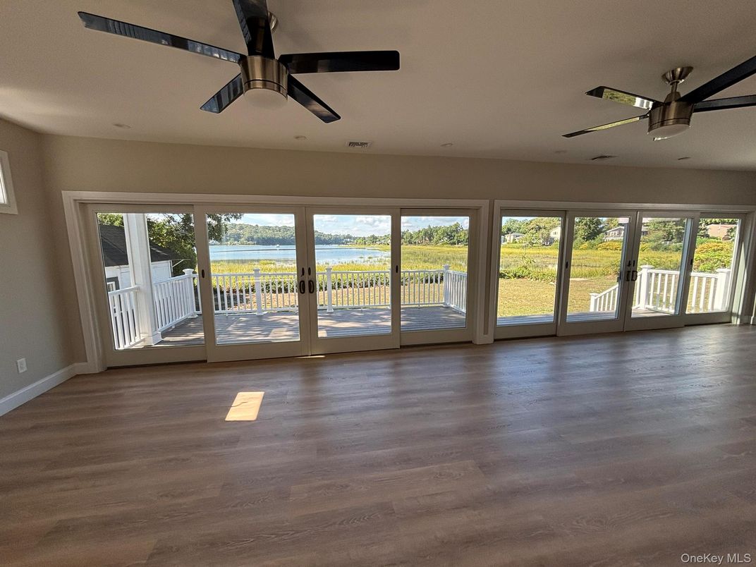 Empty room, Interior, Water, Wood Texture Flooring