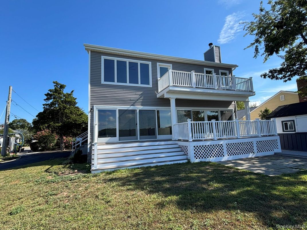 Backyard, Exterior, Facade, American Foursquare