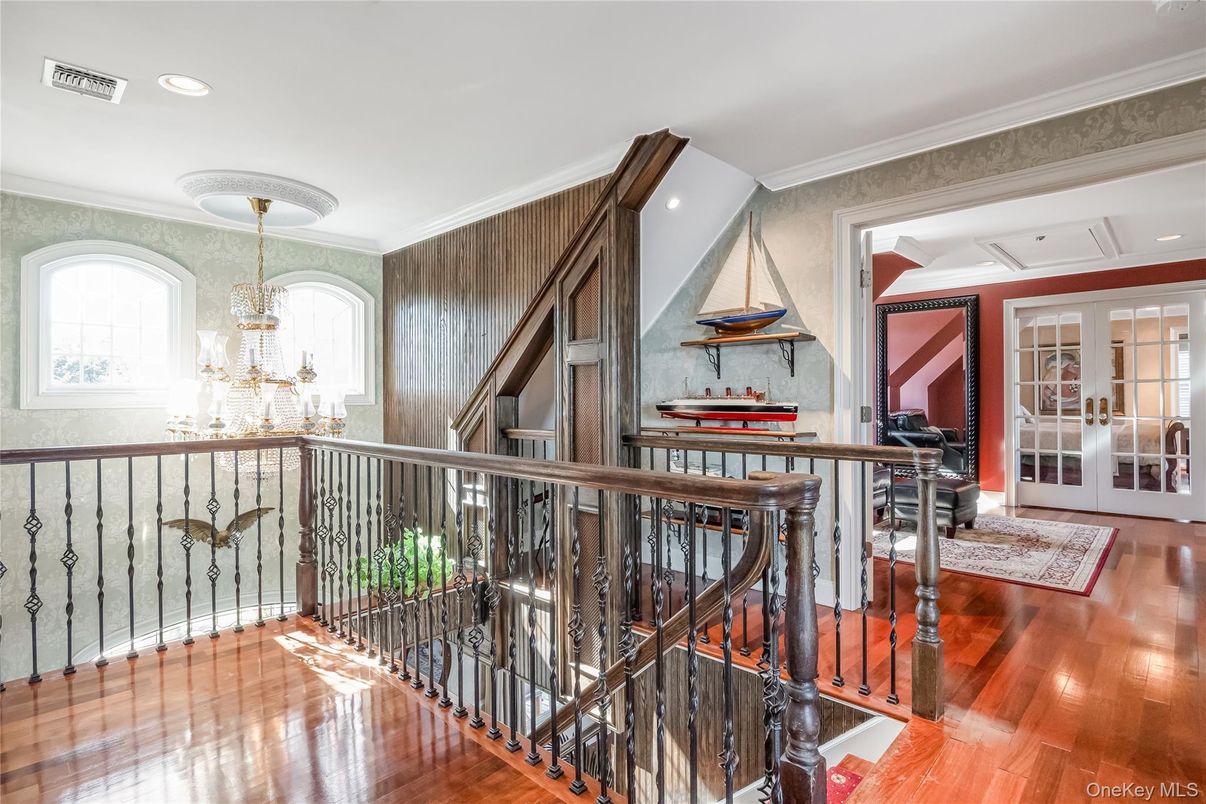 Chandelier, Interior, Recessed Lighting, Wood Texture Flooring