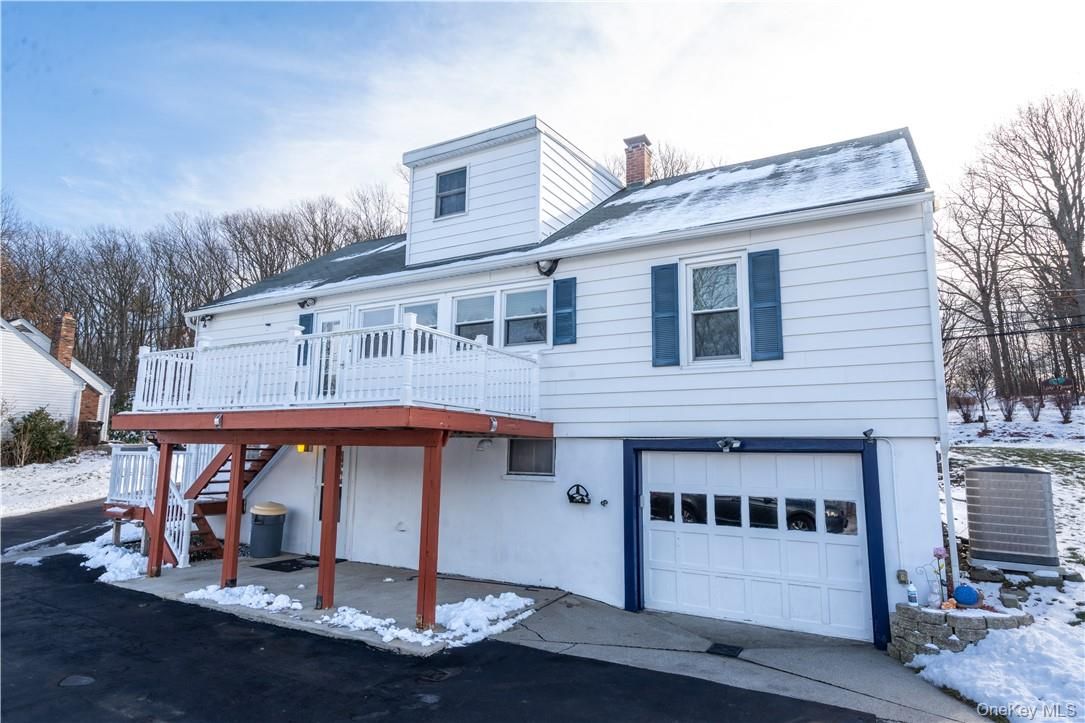 Attached, Exterior, Facade, Raised Ranch
