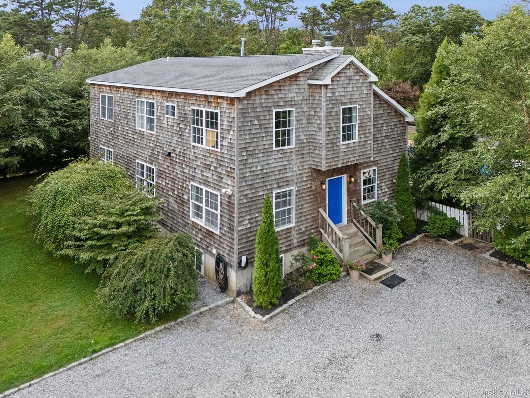 Exterior, Facade, Georgian