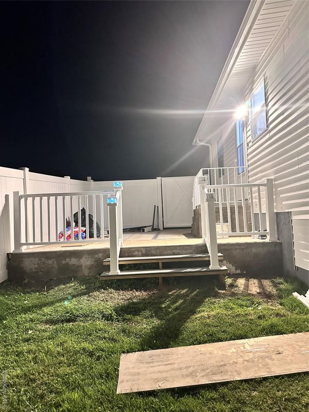 Backyard, Exterior