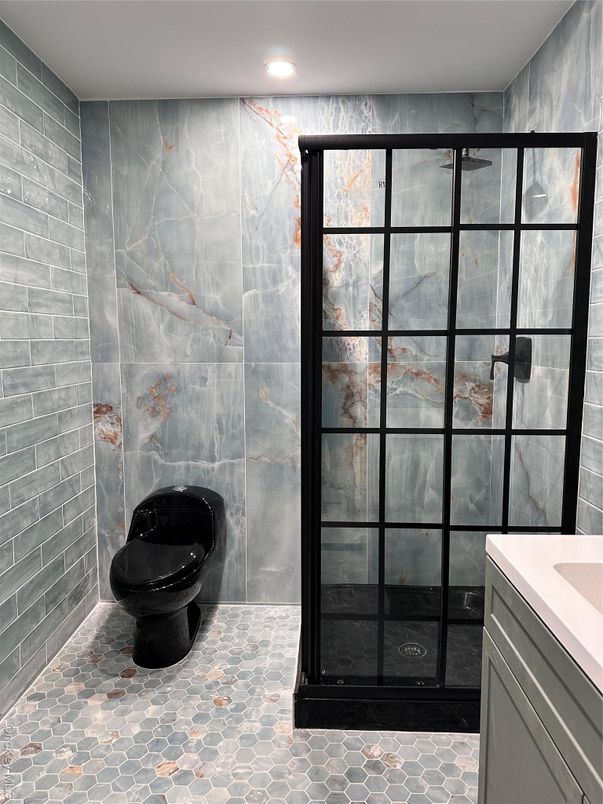 Bathroom, Interior, Recessed Lighting