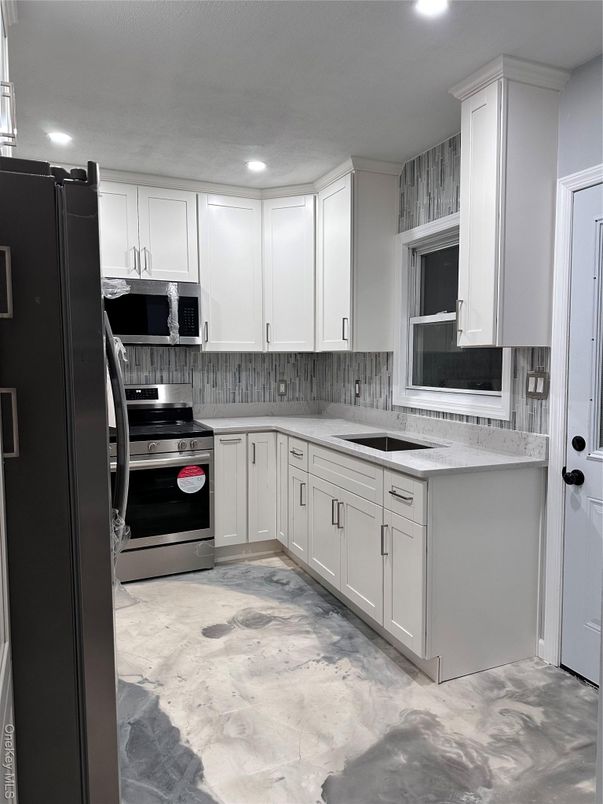 Interior, Kitchen, Marble, Recessed Lighting, Stainless Steel Appliances