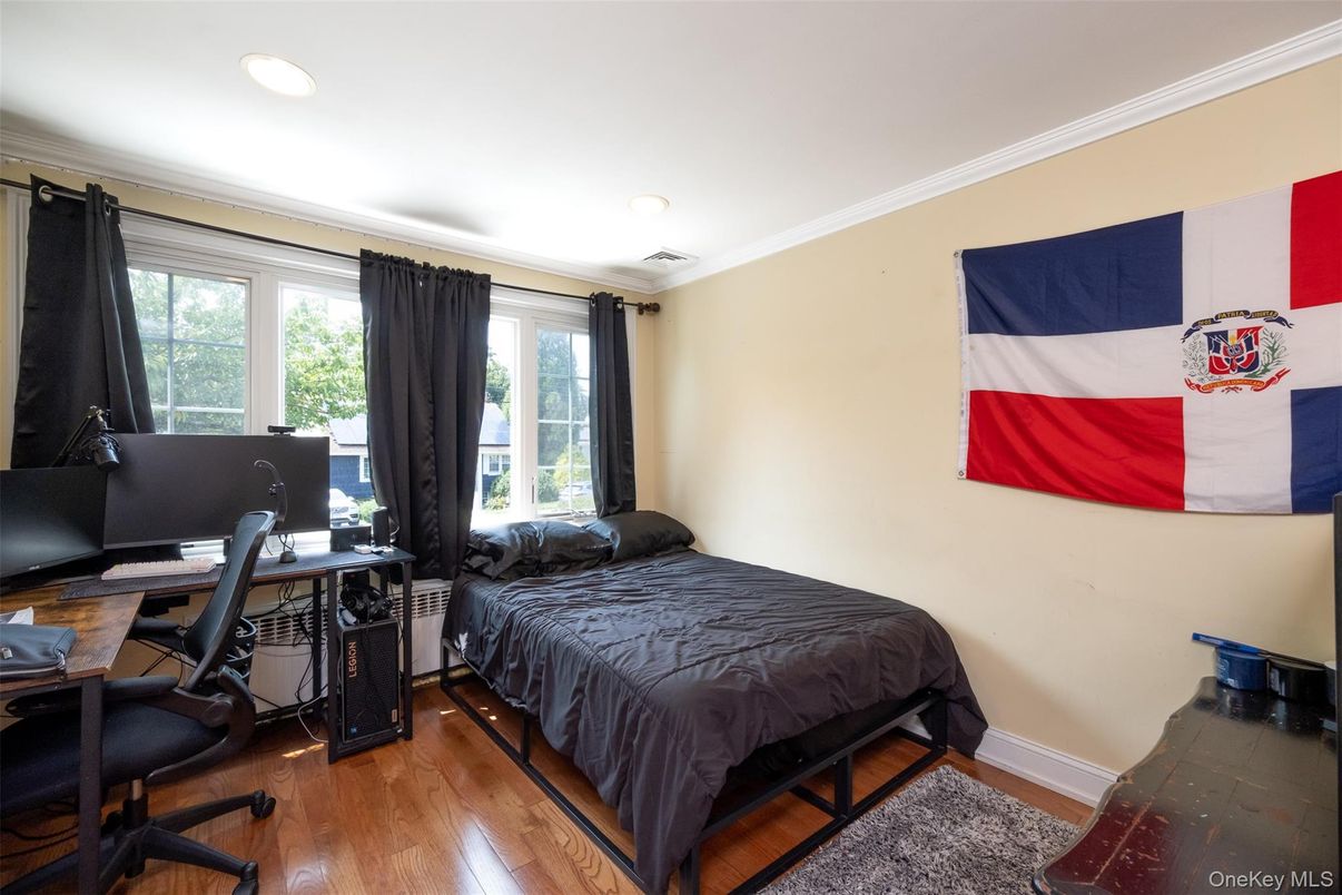 Bedroom, Home Office, Interior, Recessed Lighting, Wood Texture Flooring