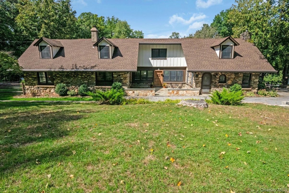 Exterior, Facade, Brick Facade, Cape Cod