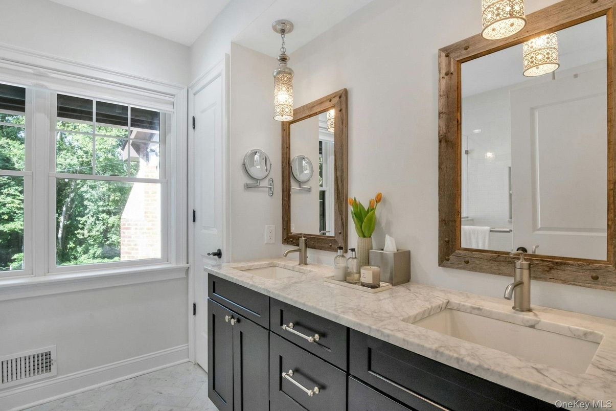 Bathroom, Dual Sink Vanities, Interior, Marble, Pendant Lights