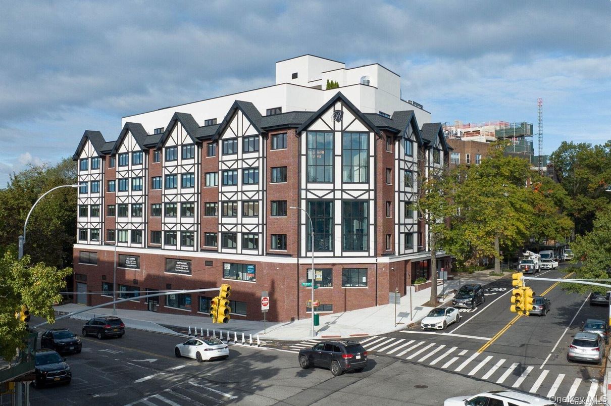 Exterior, Facade, Condo Building