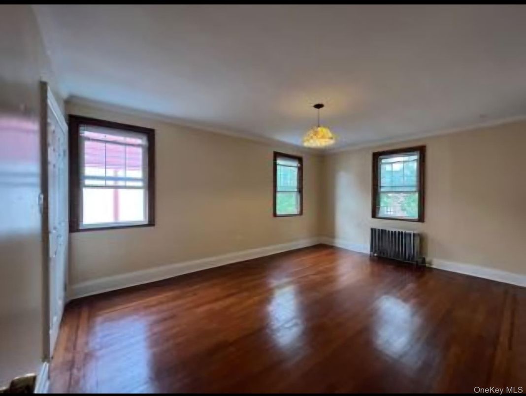 Chandelier, Empty room, Interior, Wood Texture Flooring