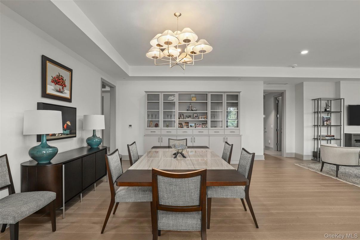 Chandelier, Dining room, Interior, Recessed Lighting, Wood Texture Flooring