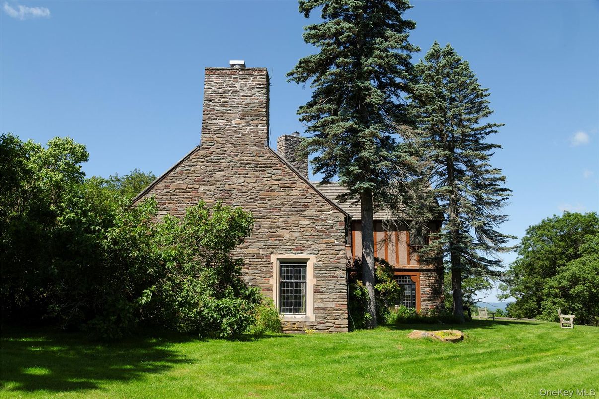 Backyard, Exterior, Facade, Tudor Revival