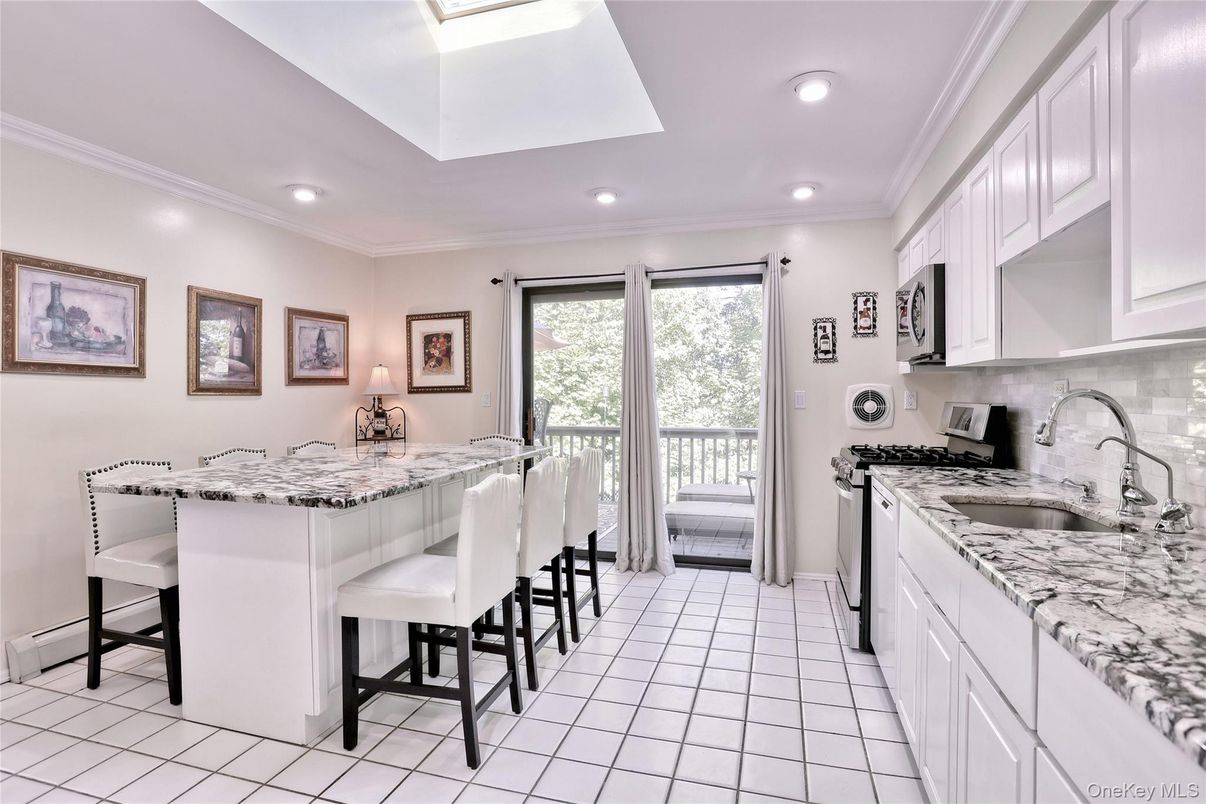 Interior, Kitchen, Recessed Lighting