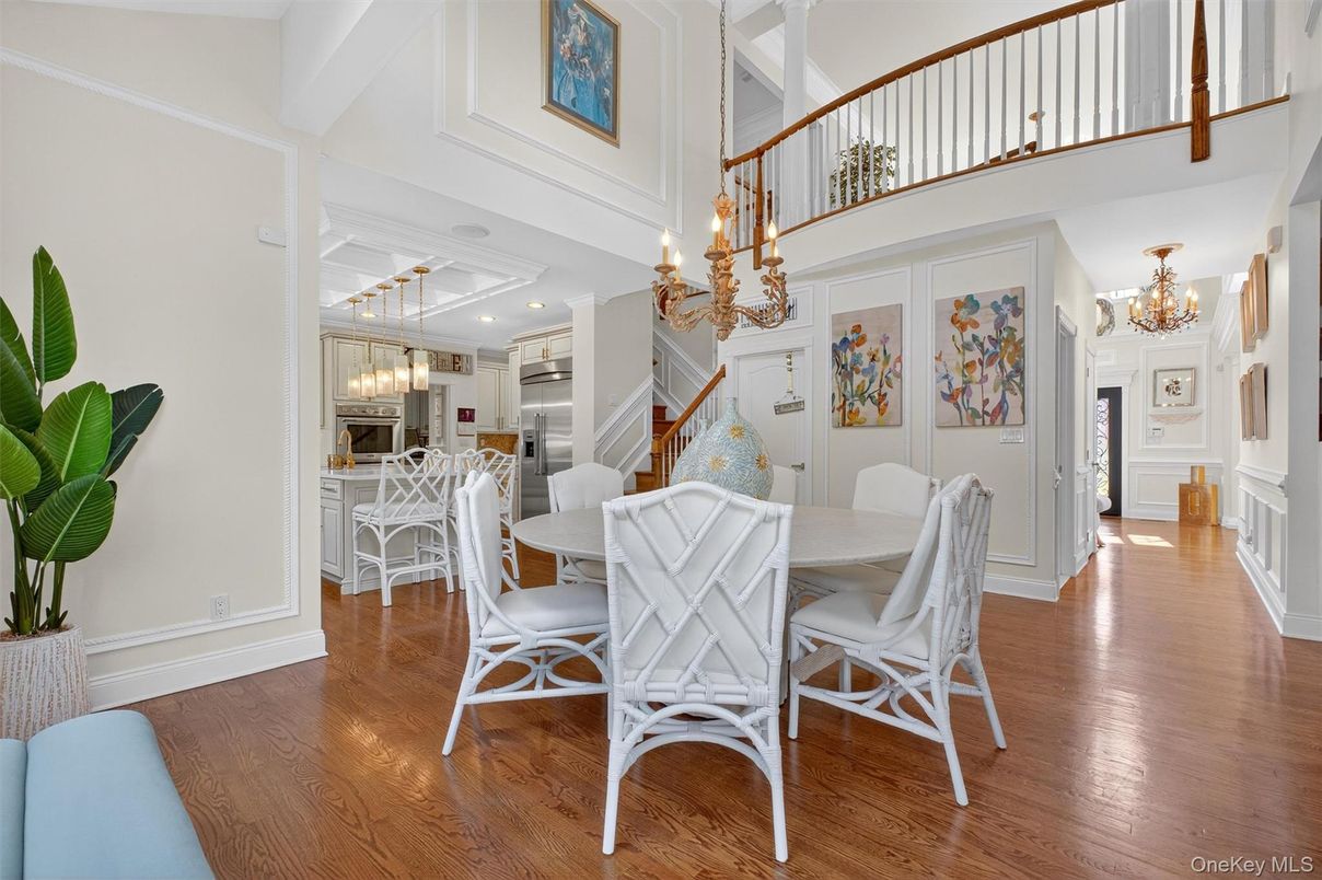 Chandelier, Dining room, Interior, Recessed Lighting, Wood Texture Flooring