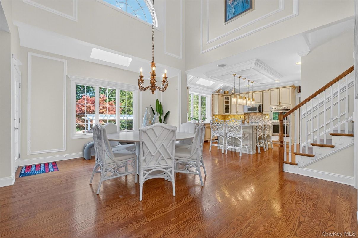 Chandelier, Dining room, Interior, Kitchen, Pendant Lights, Recessed Lighting, Wood Texture Flooring