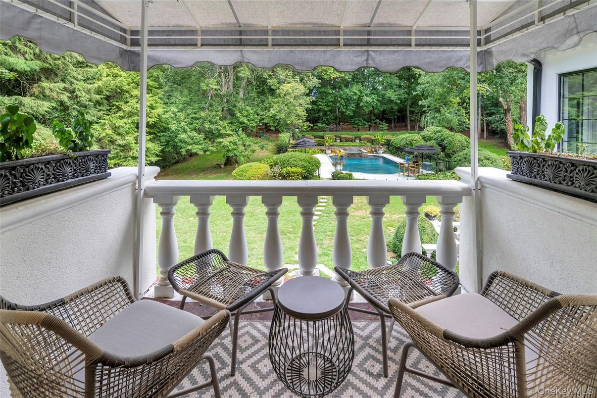 Exterior, Pool, Other