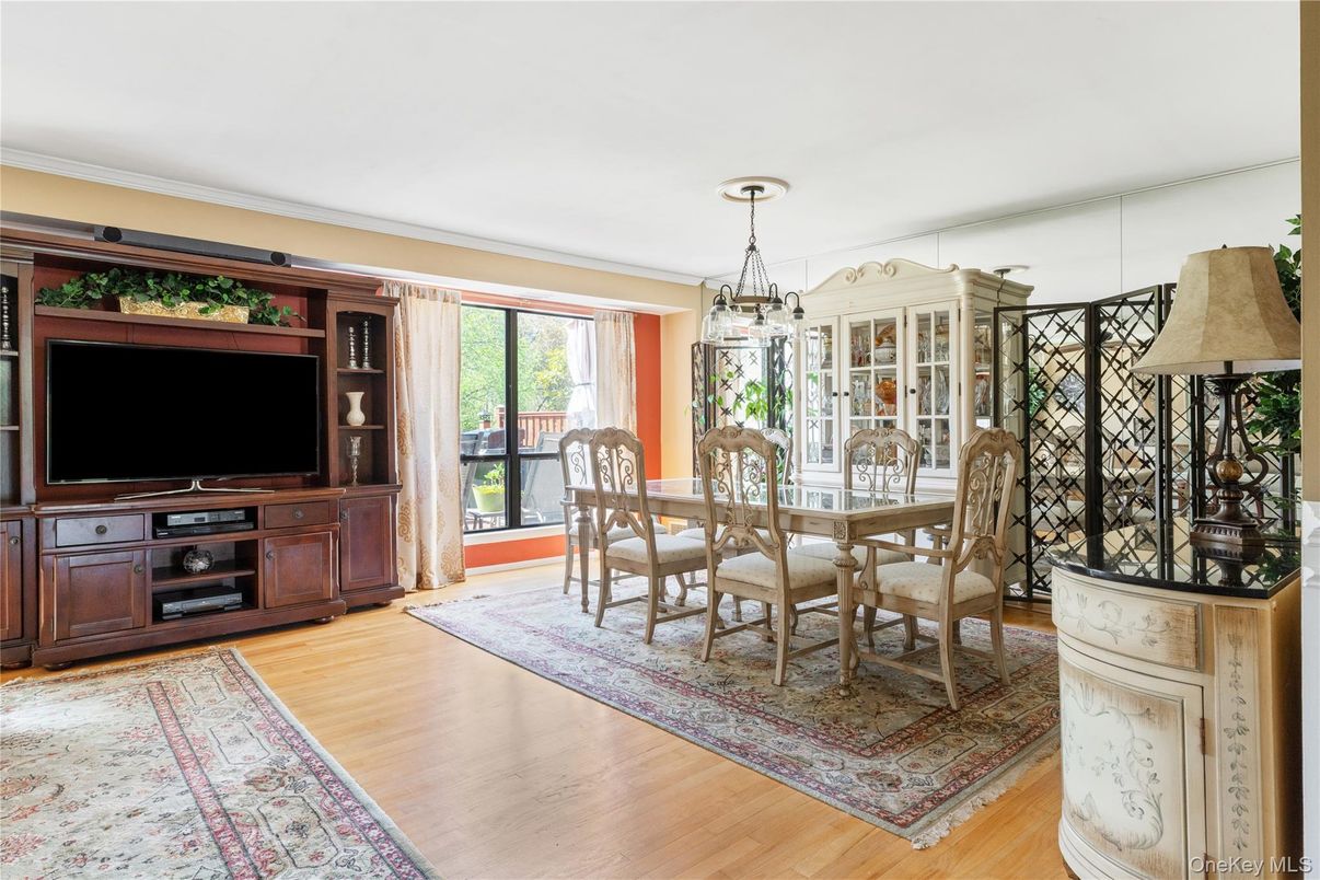 Chandelier, Dining room, Interior, Pendant Lights, Wood Texture Flooring