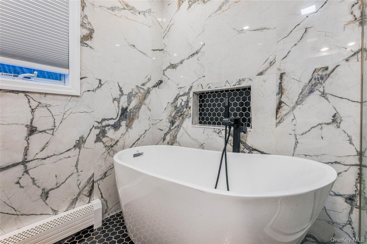 Bathroom, Free Standing Baths, Interior, Marble Walls