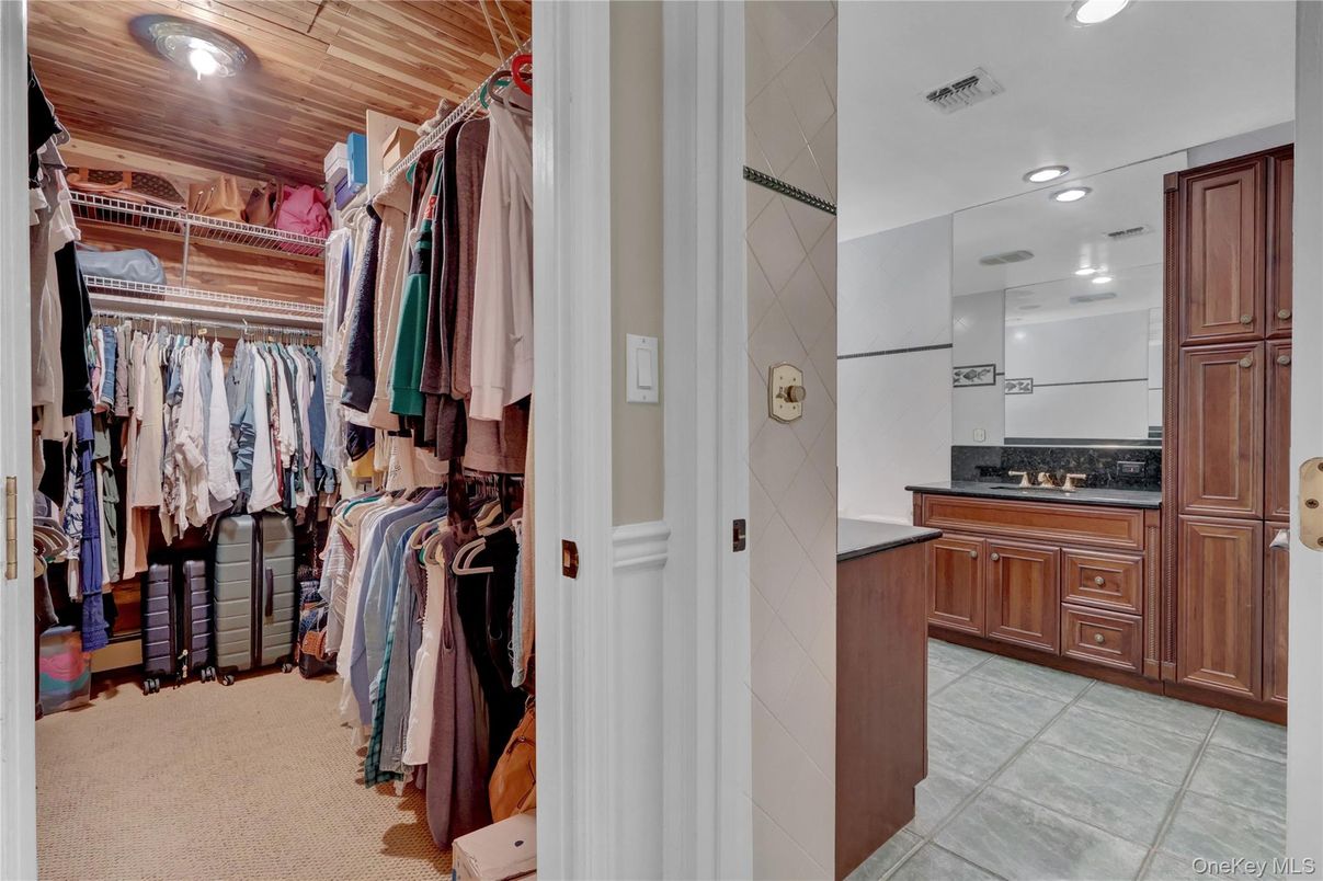 Interior, Recessed Lighting, Walk-in Closets