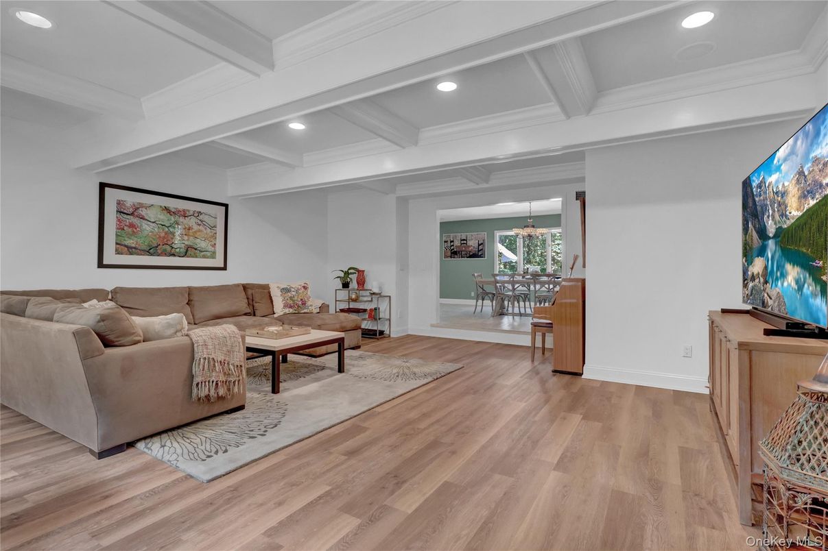Dining room, Interior, Living room, Recessed Lighting, Wood Texture Flooring